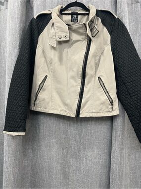 Atmosphere Beige Jacket with Black Quilted Sleeves
